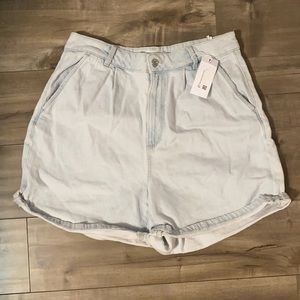 Women’s  High-rise  jeans shorts